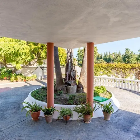 Bel-air. Villa *